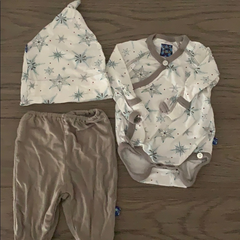 Kickee Pants Outfit